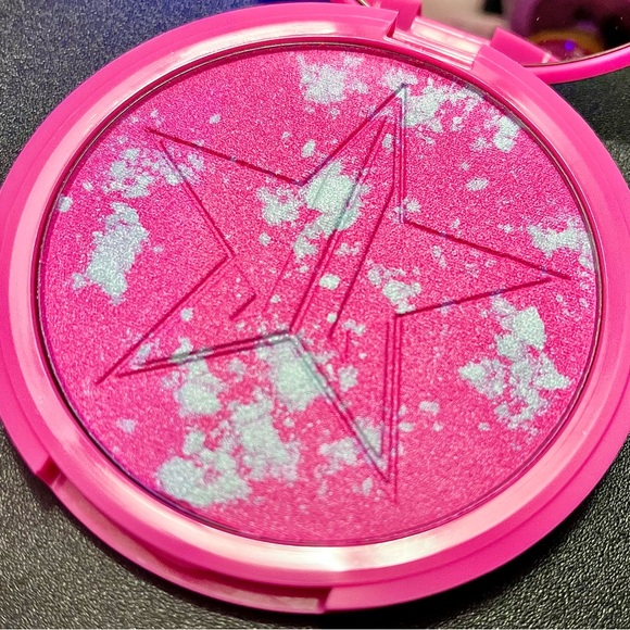 Jeffree Star | ‘Cotton Candy Crime’ Skin Frost Blush | NiB limited edition - Picture 16 of 16